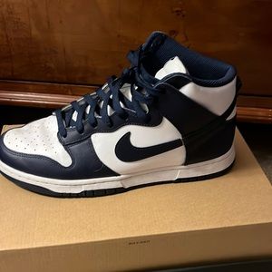Size 11 midnight navy dunks